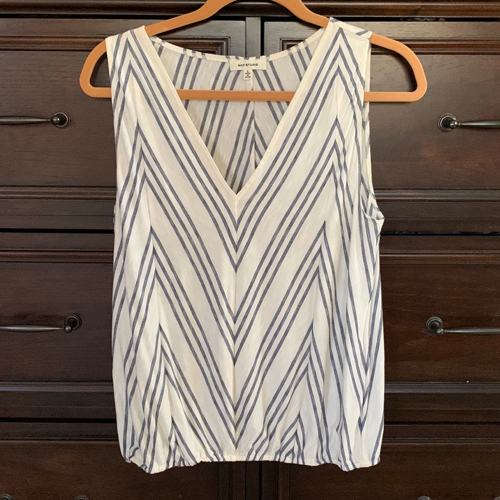 Max Studio sleeveless top blue stripe L
